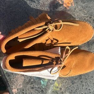 Minnetonka Women's Suede Fringe Boots - Tan